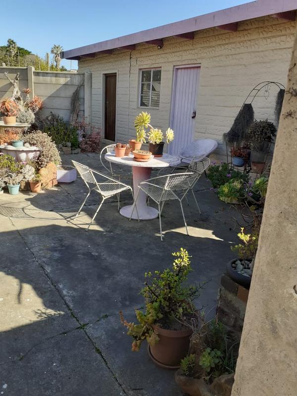 4 Bedroom Property for Sale in Albertinia Western Cape
